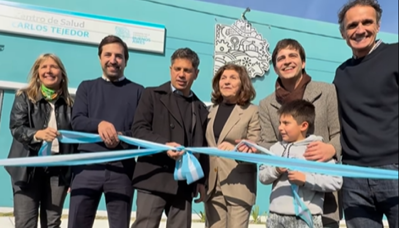 Carlos Tejedor: Kicillof inauguró un Centro de Atención Primaria de la Salud, entregó patrulleros y anunció obras en la Ruta 68