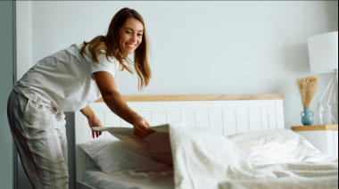 Por qué no hay que hacer la cama apenas te levantás, según expertos