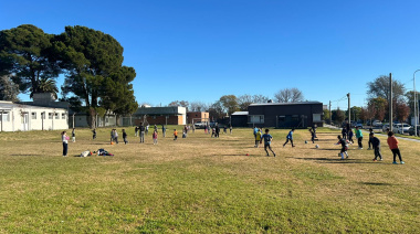 Los chicos de la Casa del Niño se unieron a la Escuelita de Fútbol Municipal