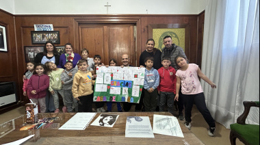 Esta mañana, niñas y niños compartieron un desayuno en la Municipalidad